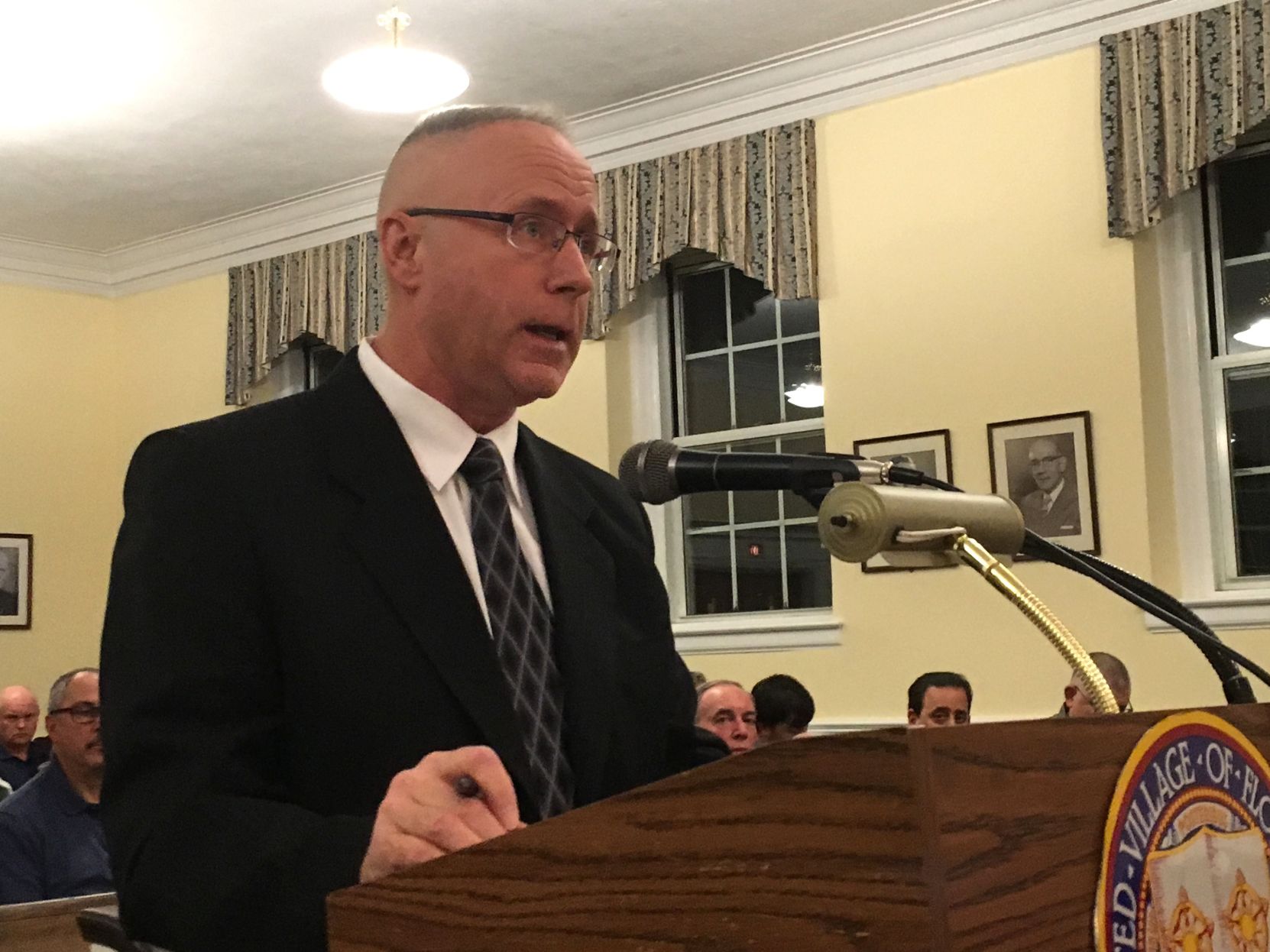 Changes fail to quell fight over Floral Park police law