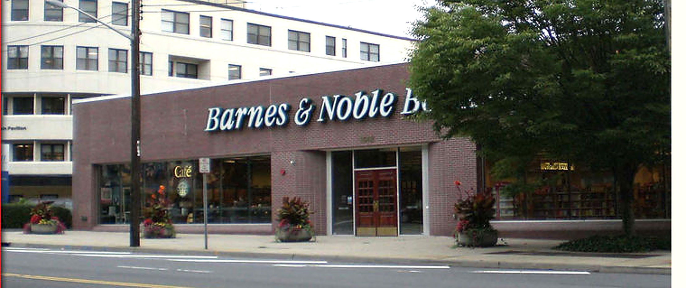 Owner of Barnes & Noble gains approval for development
