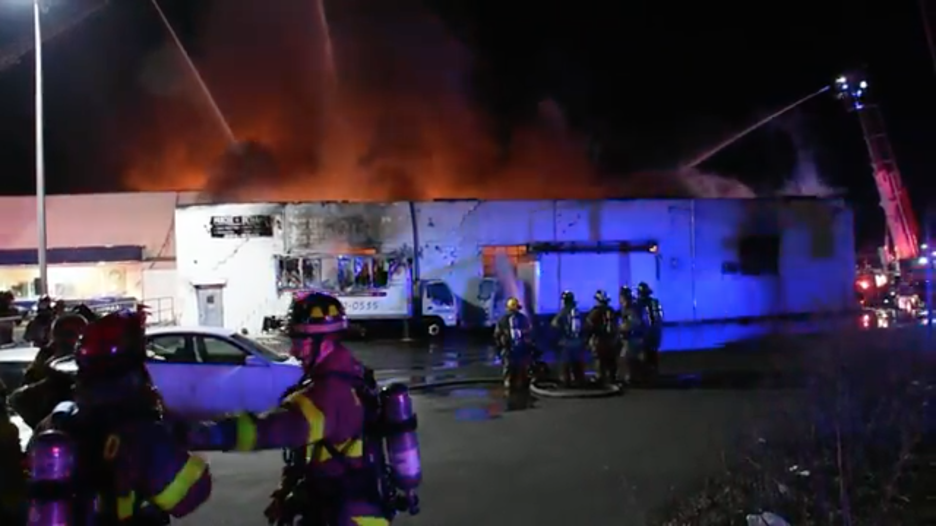 Fire destroys Mineola auto shop