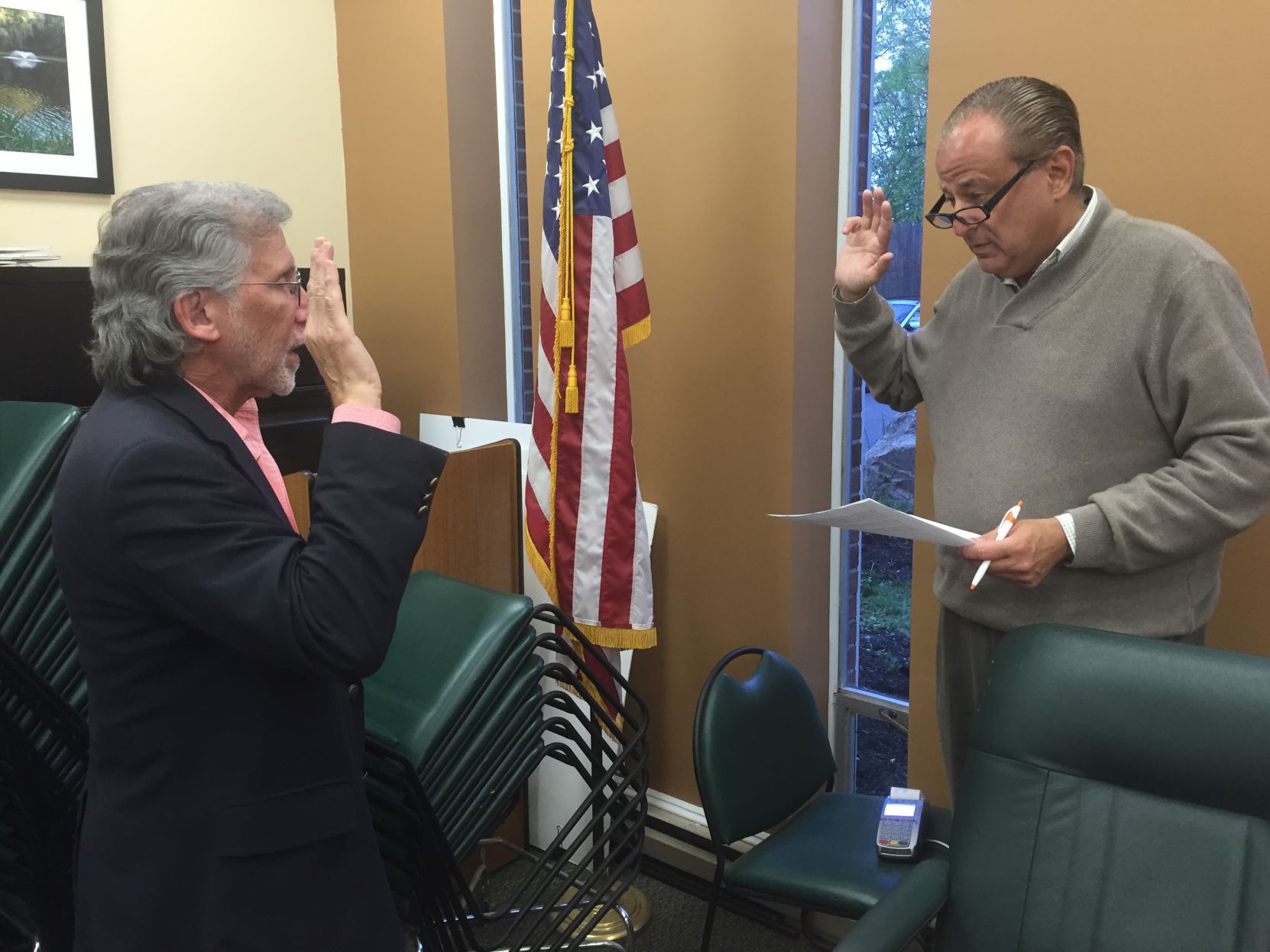 Roslyn Estates mayor takes office weeks after death of his son