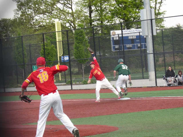 Chaminade survives late inning dramatics against Holy Trinity 5-4