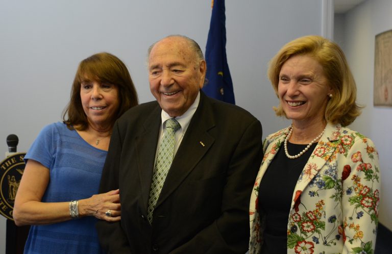 Centenarian veteran and volunteer Arthur Seidman honored by state Senate