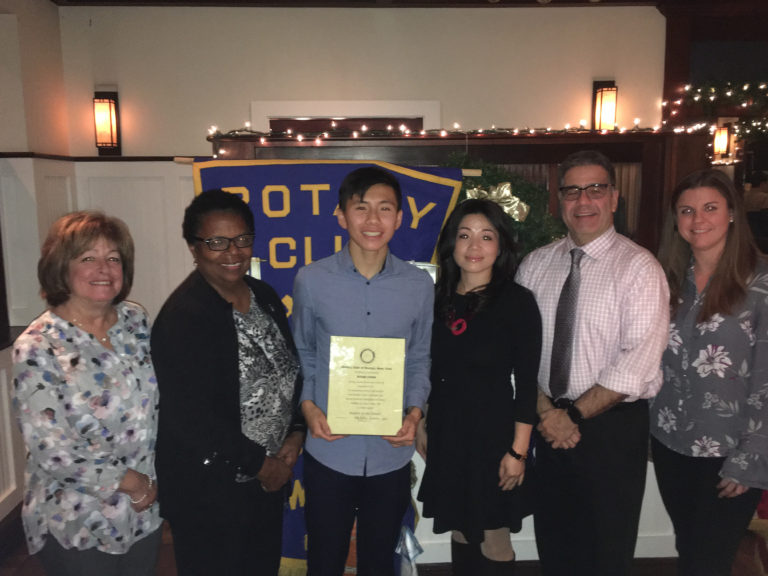 Roslyn seniors honored by Rotary Club