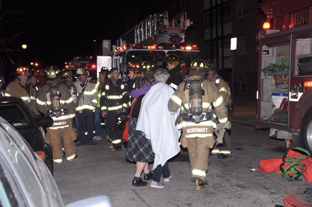 97-year-old woman rescued from Mineola fire, fire and police officials say
