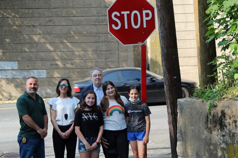 Roslyn Girl Scouts work to make traffic safer