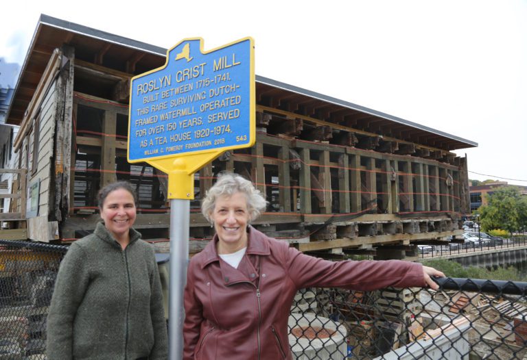 Roslyn Landmark Society receives contribution from daughter of long-time village justice
