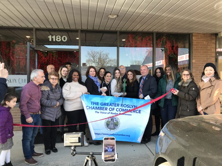 Roslyn Chamber of Commerce hosts Pure Laser Skin Care ribbon cutting