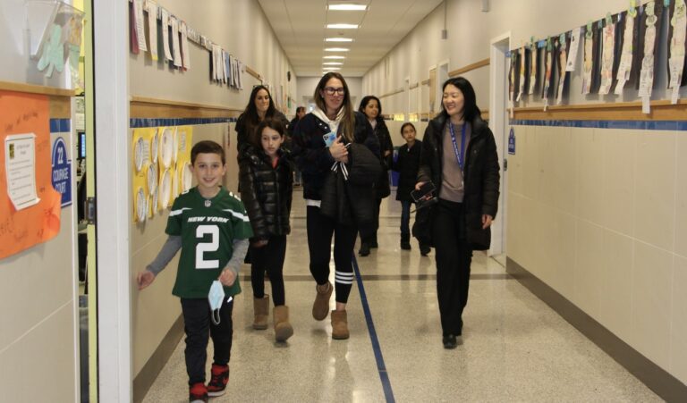 Roslyn parents tour elementary schools