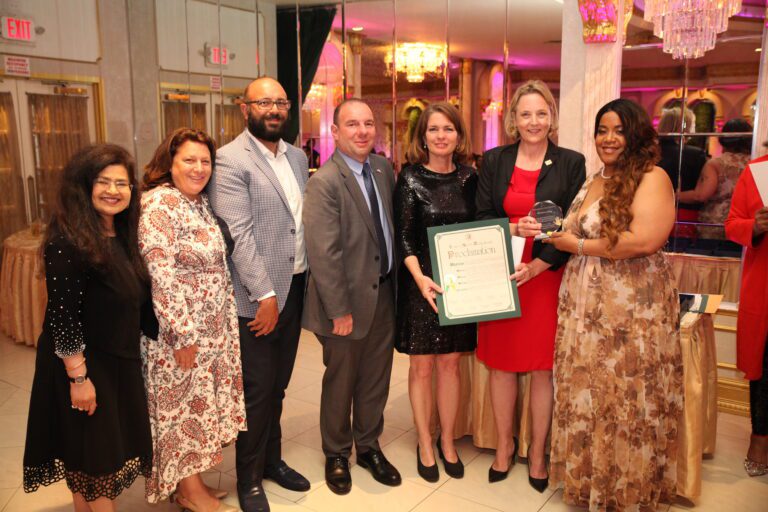 Council Member Veronica Lurvey honored at Manhasset/Great Neck EOC gala