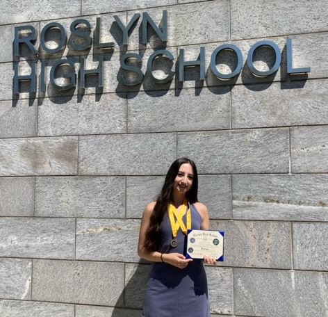 24 Roslyn students earn NYS Seal of Biliteracy