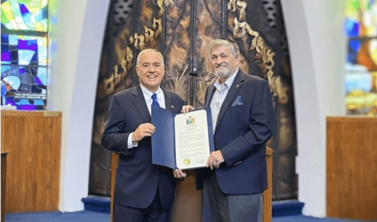 DiNapoli presents proclamation to Dr. Paul Brody for Megillah Readers Program