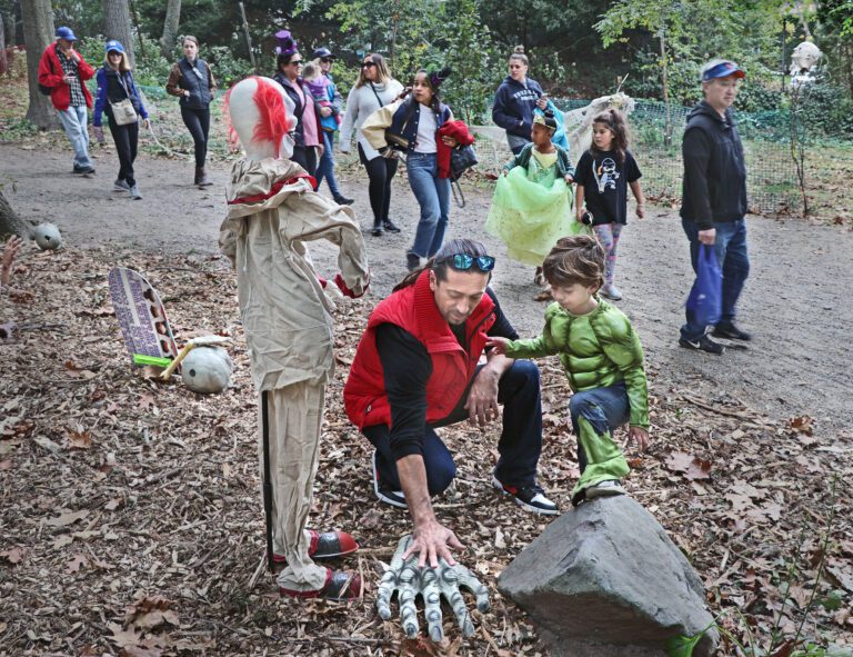 North Hempstead to host ‘Spooky Walk’ Oct. 21, 22 at Clark Botanic Garden