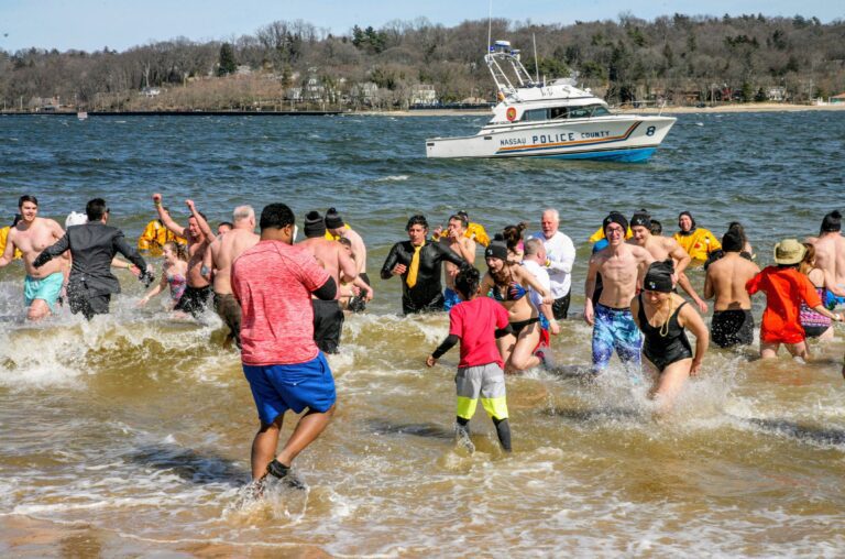 Cold weather freezes out North Hempstead Polar Plunge