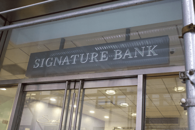 New York Community Bank to buy assets of Signature Bank: FDIC