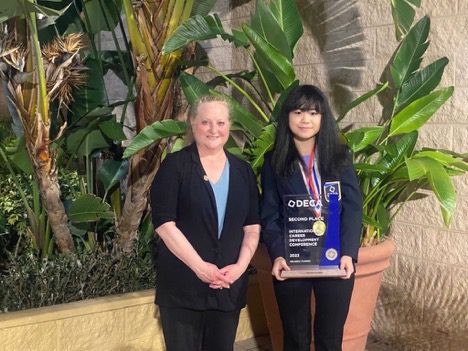 Roslyn High School student places 2nd at international conference