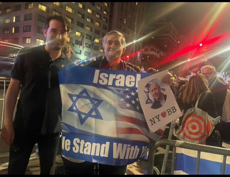 Dr. Paul Brody, a G.N. activist, rallies in support of Israeli Prime Minister Bibi Netanyahu