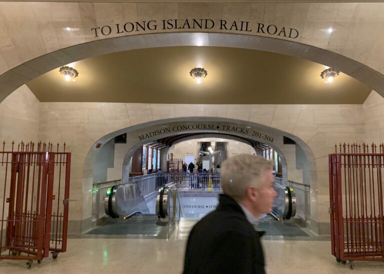 Long Island Railroad reinstates two morning trains to Grand Central on Port Washington Branch