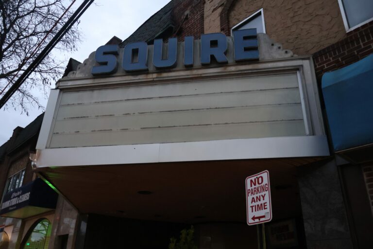 Great Neck Plaza grants permit to golf entertainment business taking over former Squire Theater