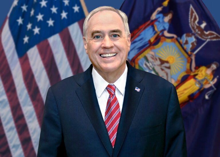 Reach Out America welcomes state Comptroller Thomas DiNapoli